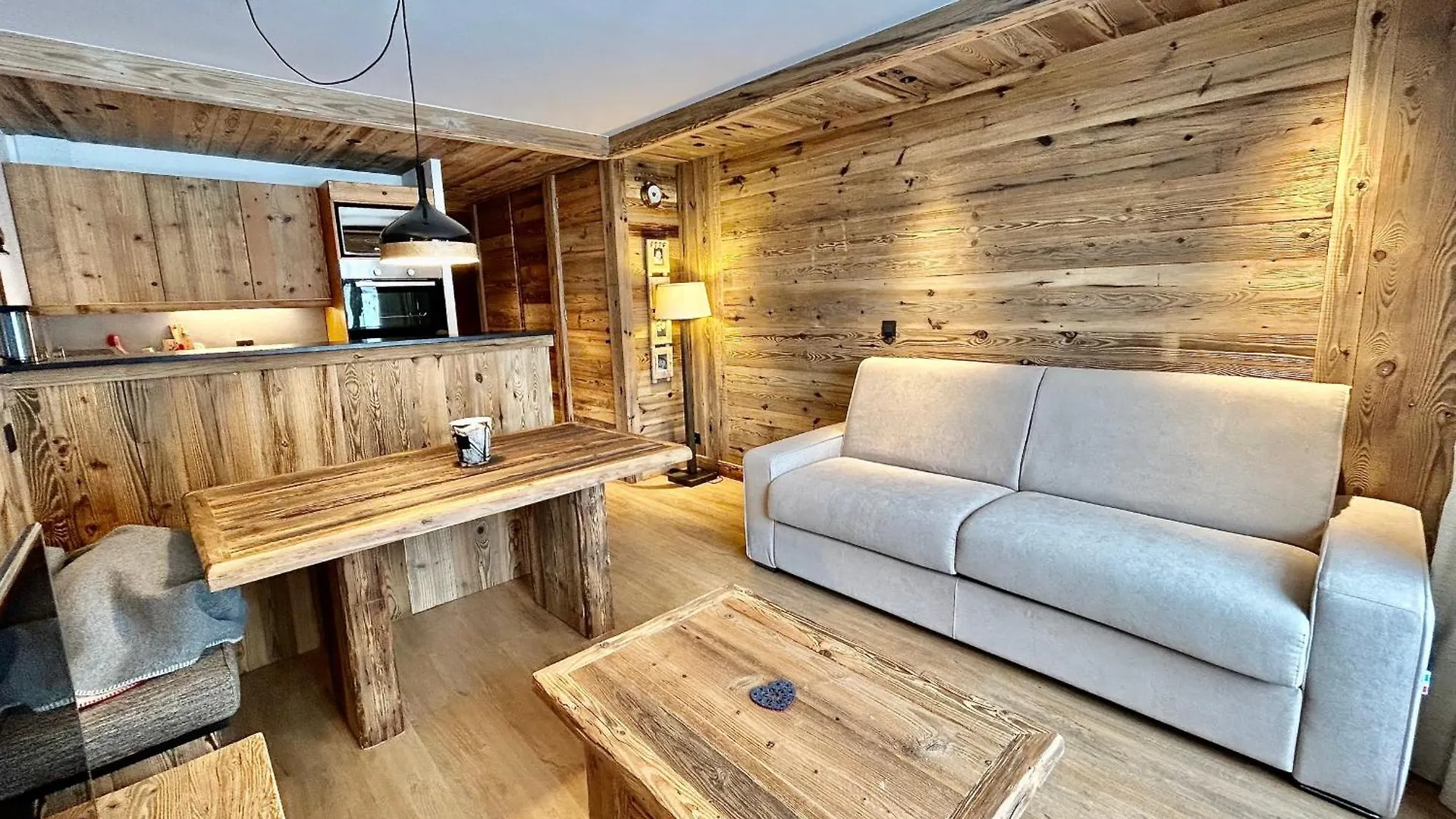 Apartment Appartement Meribel Centre Sud, 2 Ch, Balcon, Concierge, Linge Inclus - Fr-1-613-111 Les Allues